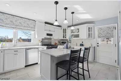 22 Laurel St, Hawthorne, NJ 07506 - Photo 10