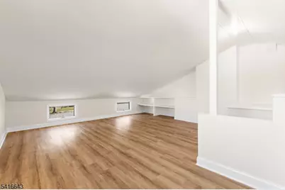 10 Robert Ct, Verona, NJ 07044 - Photo 18