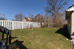 806 Lincoln St, Linden, NJ 07036 - Photo 6