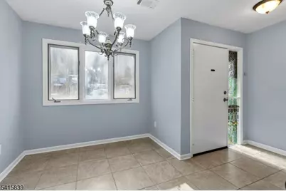 9 Village Way #6, Highland Lakes, NJ 07462 - Photo 4