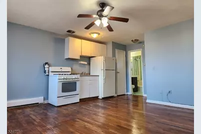 104-13 N Beverwyck Rd, Parsippany, NJ 07034 - Photo 2