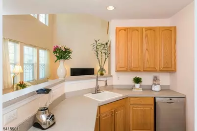 28 Sutton Ct, Hopewell Township, NJ 08534 - Photo 14