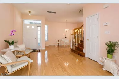 28 Sutton Ct, Hopewell Township, NJ 08534 - Photo 8