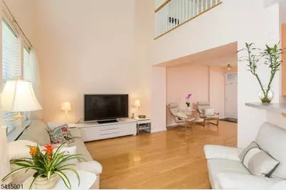 28 Sutton Ct, Hopewell Township, NJ 08534 - Photo 6