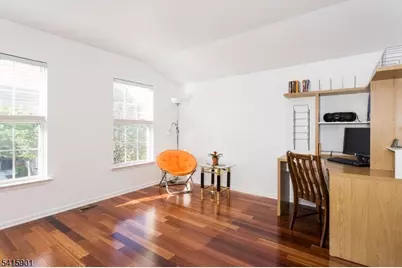 28 Sutton Ct, Hopewell Township, NJ 08534 - Photo 10