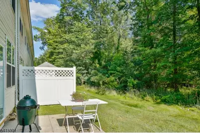 28 Sutton Ct, Hopewell Township, NJ 08534 - Photo 2