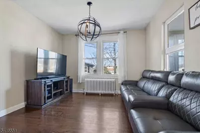 6 Center St, Pompton Lakes, NJ 07442 - Photo 8