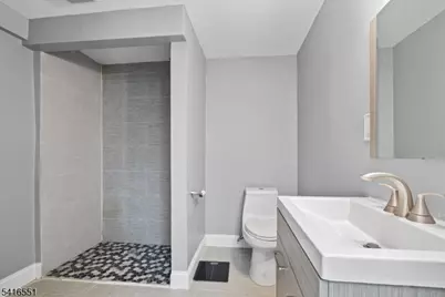 6 Center St, Pompton Lakes, NJ 07442 - Photo 26