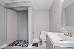 6 Center St, Pompton Lakes, NJ 07442 - Photo 26