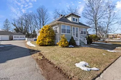6 Center St, Pompton Lakes, NJ 07442 - Photo 2