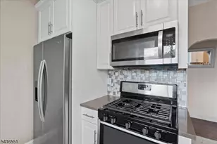 6 Center St, Pompton Lakes, NJ 07442 - Photo 14