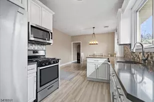 6 Center St, Pompton Lakes, NJ 07442 - Photo 12