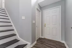 398 Terrace Ln, Bedminster Township, NJ 07921 - Photo 4