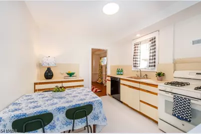 29 Norwood Ave, Montclair, NJ 07043 - Photo 10