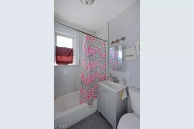 154 Dayton St, Newark, NJ 07114 - Photo 22