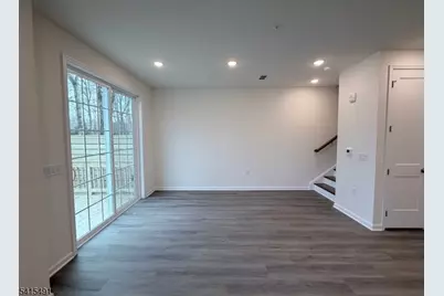 106 Myrtle Rd, Warren Township, NJ 07059 - Photo 4