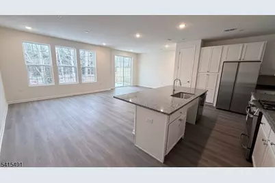 106 Myrtle Rd, Warren Township, NJ 07059 - Photo 2