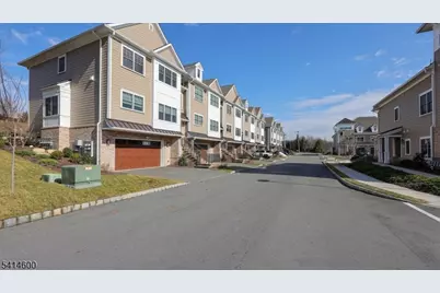 8 Mikula Way, Florham Park, NJ 07932 - Photo 2