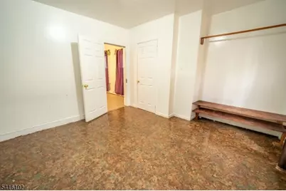 580 Hunterdon St, Newark, NJ 07108 - Photo 8