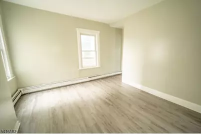 580 Hunterdon St, Newark, NJ 07108 - Photo 4