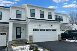 24 Flower Horn Blvd, Randolph Township, NJ 07869 - Photo 1