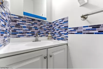 44 Prospect St, East Orange, NJ 07017 - Photo 14