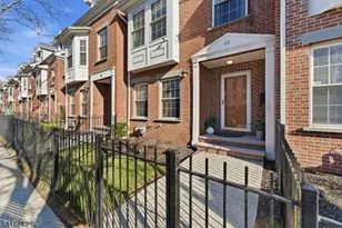 44 Prospect St, East Orange, NJ 07017 - Photo 2