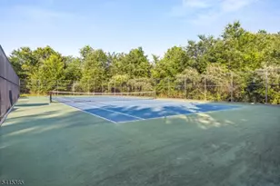 20 Chesterfield Ct, Raritan Township, NJ 08822 - Photo 24