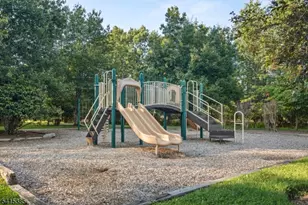 20 Chesterfield Ct, Raritan Township, NJ 08822 - Photo 26