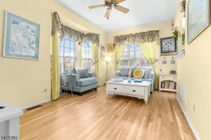 20 Chesterfield Ct, Raritan Township, NJ 08822 - Photo 6