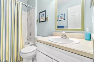 20 Chesterfield Ct, Raritan Township, NJ 08822 - Photo 16