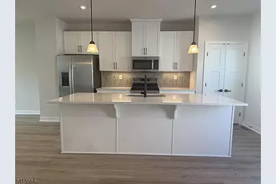 106 E Stiger St, Hackettstown, NJ 07840 - Photo 10