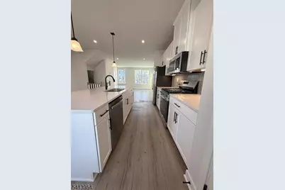 106 E Stiger St, Hackettstown, NJ 07840 - Photo 12