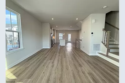 106 E Stiger St, Hackettstown, NJ 07840 - Photo 4