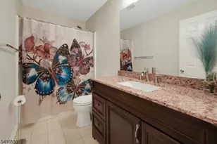 22 Mountainside Dr, Pompton Lakes, NJ 07442 - Photo 16