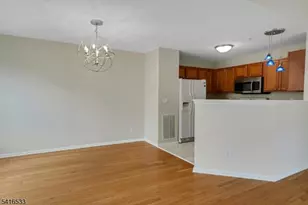 22 Mountainside Dr, Pompton Lakes, NJ 07442 - Photo 10