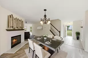 25 Colleen Ct, South Brunswick Township, NJ 08824 - Photo 6