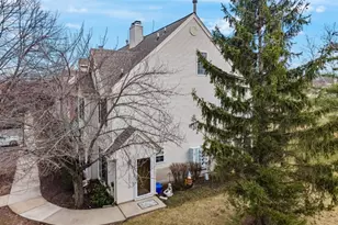 25 Colleen Ct, South Brunswick Township, NJ 08824 - Photo 2