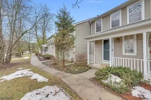 28 Grosbeak Dr, Allamuchy Township, NJ 07840 - Photo 2