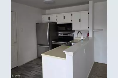 107 Chatfield Dr, Pequannock Township, NJ 07444 - Photo 4