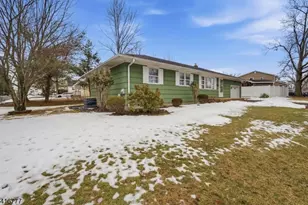 2001 Brooks Blvd, Manville, NJ 08835 - Photo 2