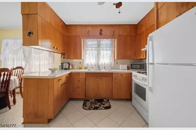 2001 Brooks Blvd, Manville, NJ 08835 - Photo 12