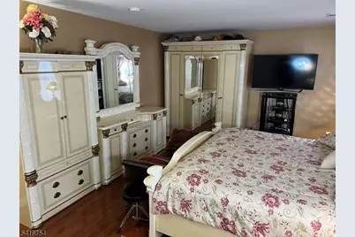 415 Wheatsheaf Rd, Roselle, NJ 07203 - Photo 24