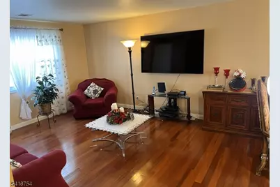 415 Wheatsheaf Rd, Roselle, NJ 07203 - Photo 12