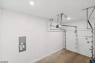 662 Summit Rd, Union Township, NJ 07083 - Photo 24