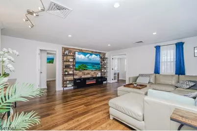 704 Huff Ave, Manville, NJ 08835 - Photo 2