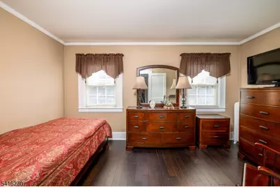 960 Moessner Ave, Union Township, NJ 07083 - Photo 8