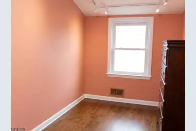 585 Mountainview Dr, North Plainfield, NJ 07063 - Photo 14