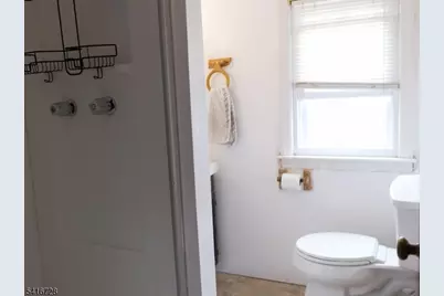 585 Mountainview Dr, North Plainfield, NJ 07063 - Photo 20