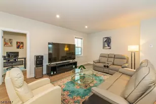 24 Willow Ln, Parsippany, NJ 07054 - Photo 12